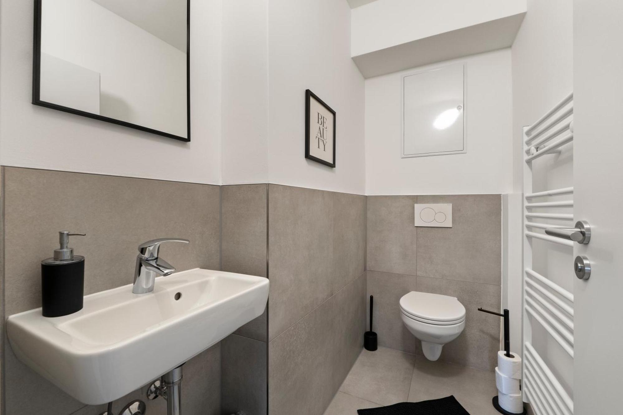 *Top* Moderne Wohnung - Naehe Koeln: Dom, Messe, Flughafen, Lanxess-Arena Bergisch Gladbach Bagian luar foto