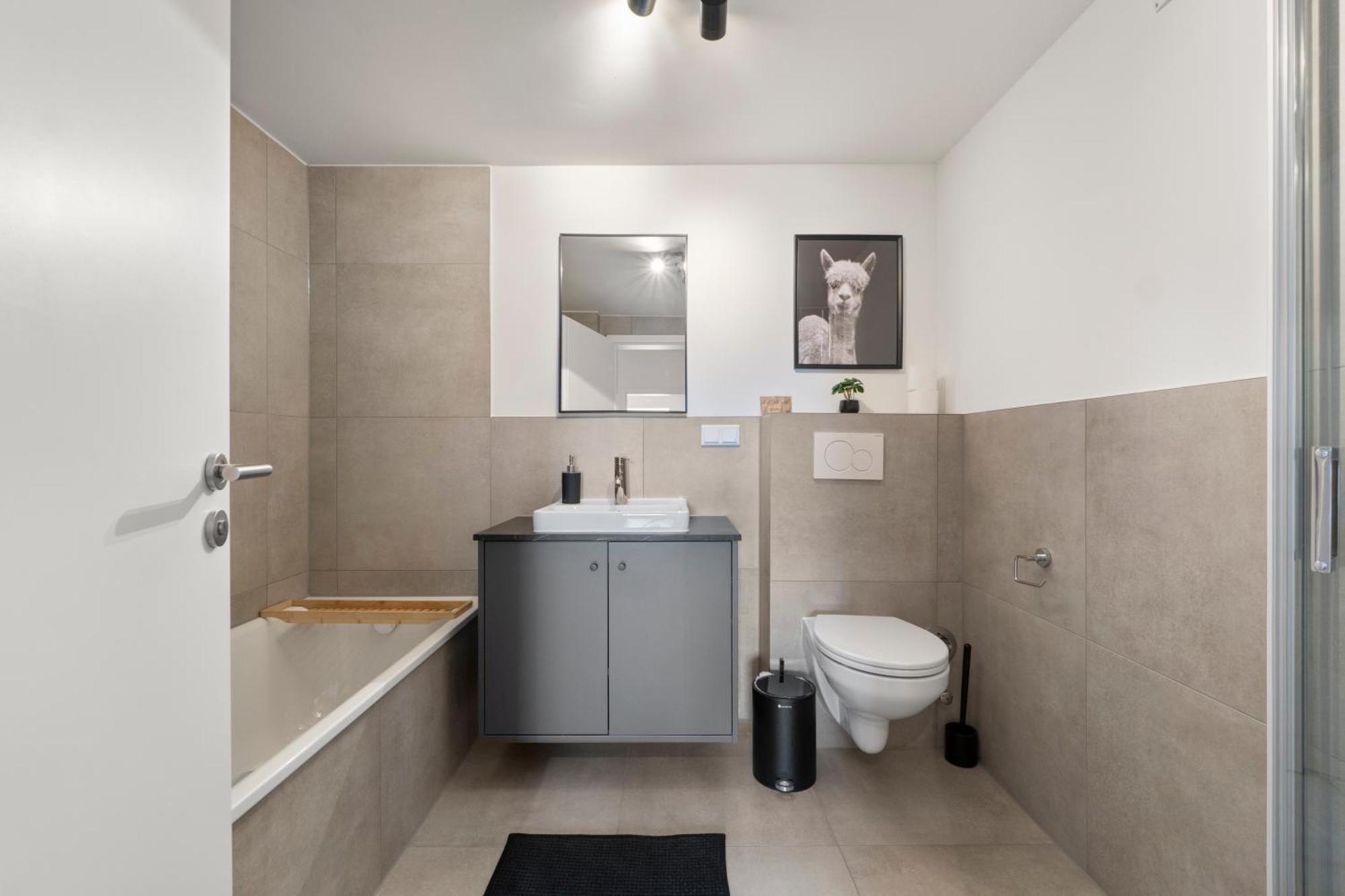 *Top* Moderne Wohnung - Naehe Koeln: Dom, Messe, Flughafen, Lanxess-Arena Bergisch Gladbach Bagian luar foto